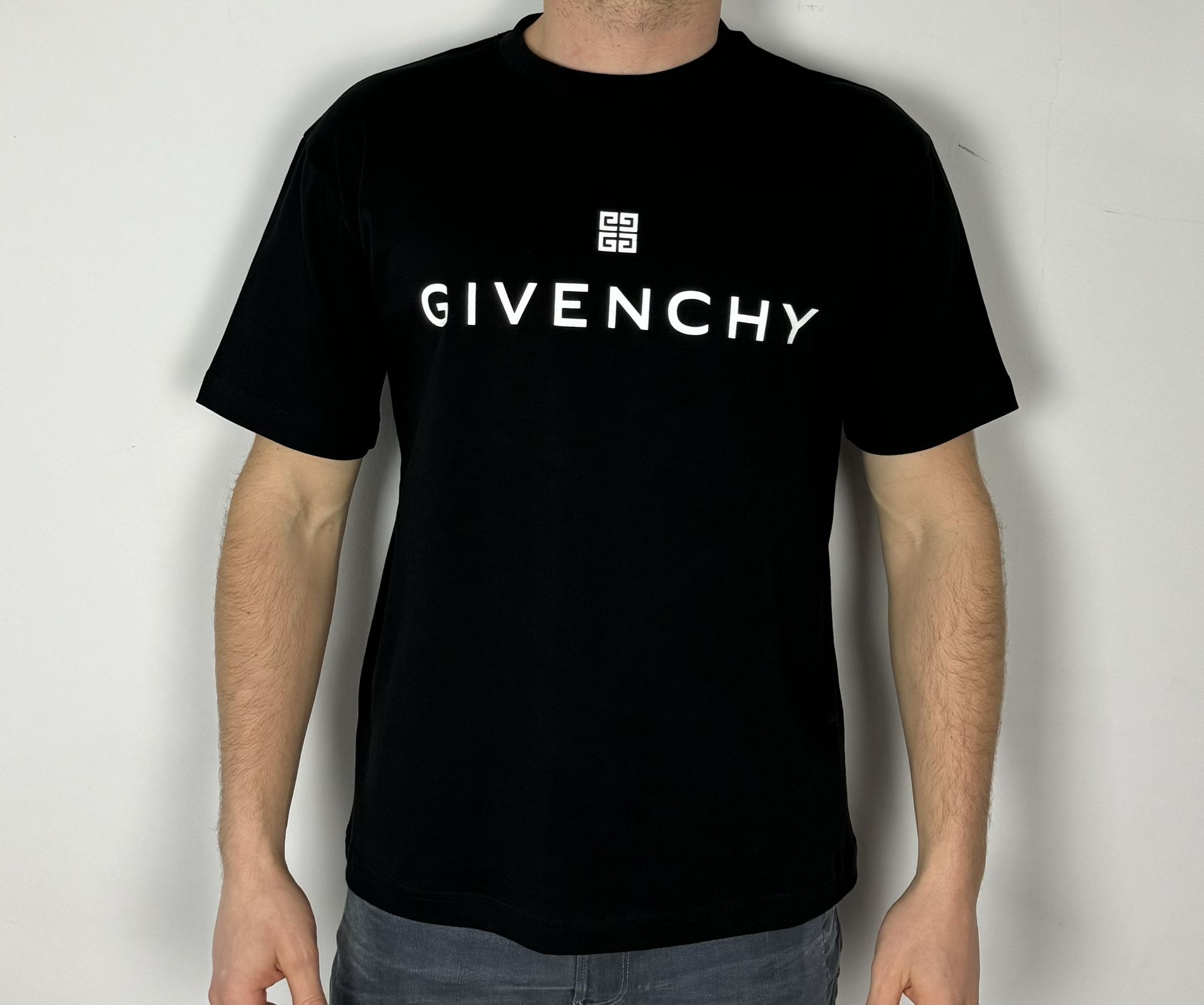 GIVENCHY T SHIRT