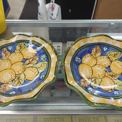 2 Platters With Hangers 