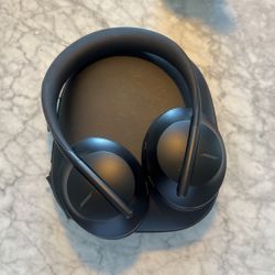 Bose 700