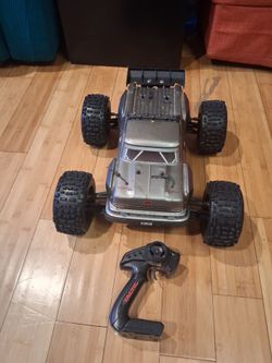 ARRMA Outcast 6s RC Monster Truck with Tactic Controller