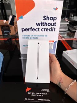 Brand new iPhone Air 256GB Unlocked to any carrier! We offer financing.