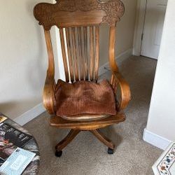 Chair. Solid Wood Vintage Chair. 