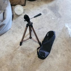 Portable Camera Stand With Bag!