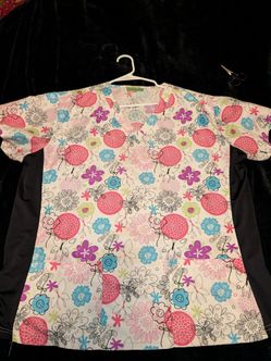Floral stretch scrub top