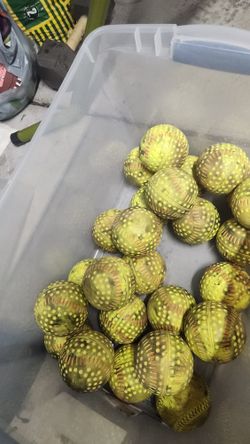Pitching Machine Softballs 12 Ich