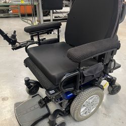 Quantum Q6 Wheelchair 