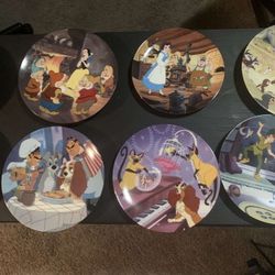 Assorted Disney Plates Collector's 
