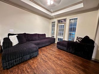 Black Sectional Couch with Ottoman