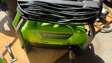Greenworks 1.8gpm 1200 psi pressure washer