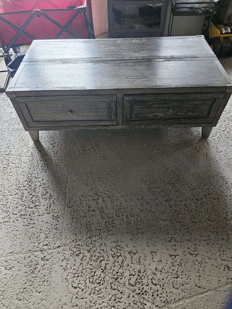 Todoe- Lift Top Coffee Table Dark Gray