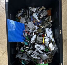 Legos/ mega blocks lot