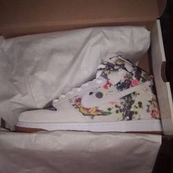 Supreme Nike SB Dunk High Rammellzee