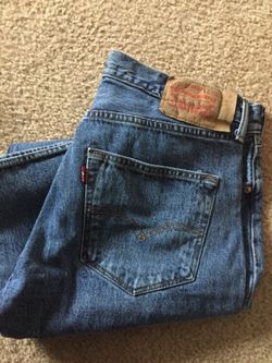Brand new Levi Strauss W33L32