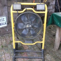 Hunter 3 speed rolling utility fan with work lights 