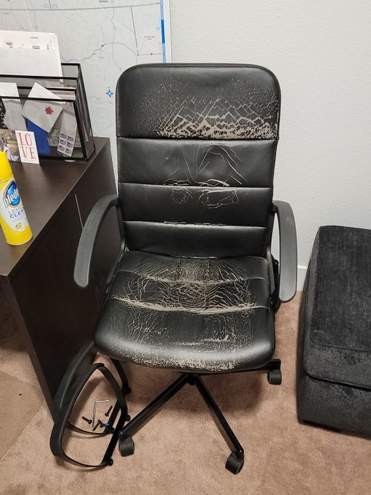Free office Chair
