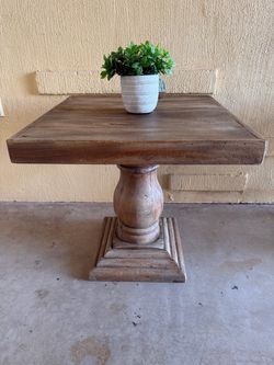 Nice Side Table (Greenway Rd And Cave Creek e)