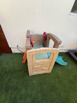 Step 2 Activity Playset with Slide & Climbing Wall