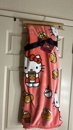 HELLO KITTY TROW  BLANKET 