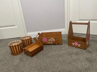 Center Piece - Wood