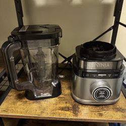 Ninja blender in perfect condition