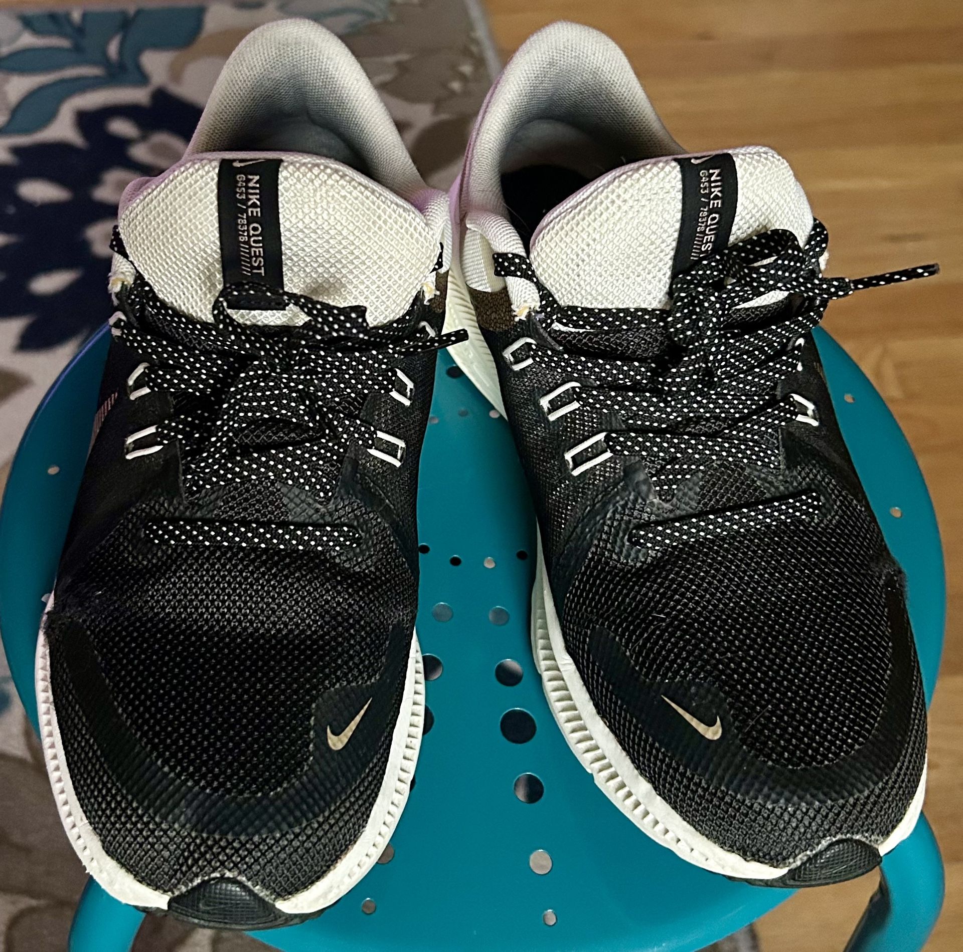 Nike Quest Running Shoes