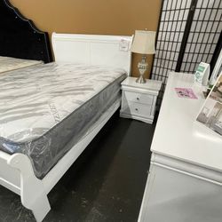 6 Piece Queen Sleigh Bedroom Set