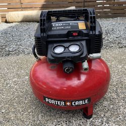 PORTER CABLE HEAVY DUTY 6 Gal AIR COMPRESSOR 