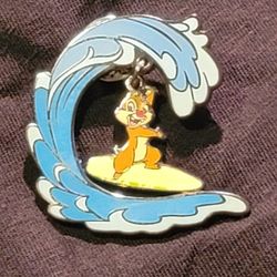 DISNEY PIN LE SURFING DALE