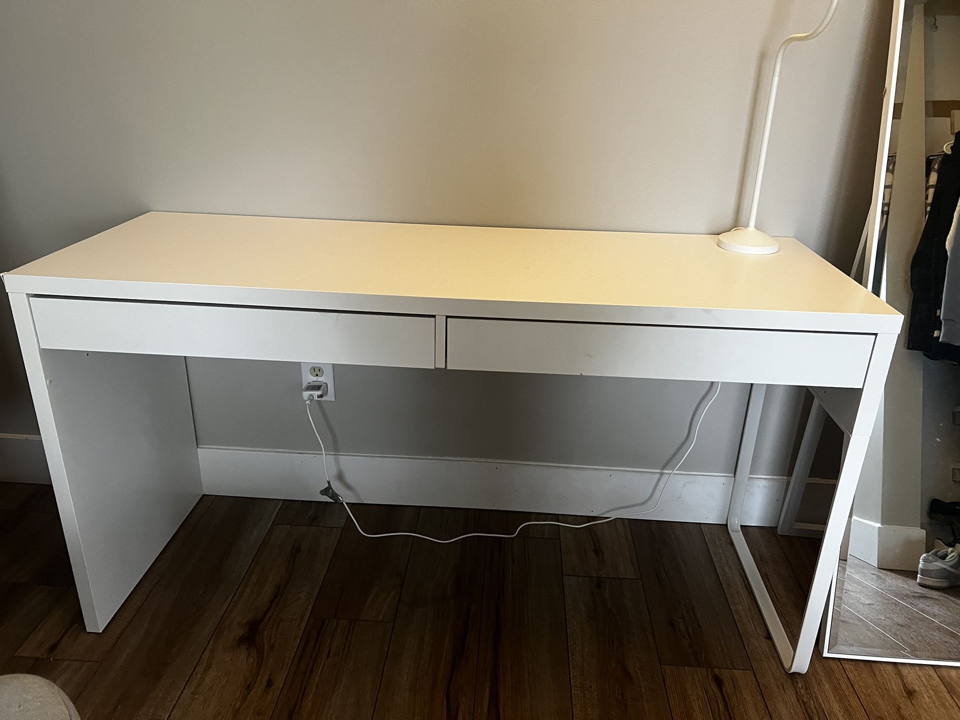 IKEA MICKE DESK