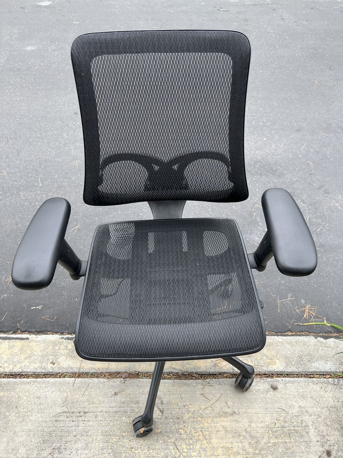 WorkPro® 1000 Series Ergonomic Mesh/Mesh Mid-Back Task Chair, Black