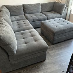 Thomasville Tisdale Fabric Sectional with Storage Ottoman 