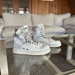 AF1 white/gray duck boot size 9.5