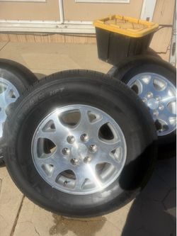 Chevy/GMC rims size 17”