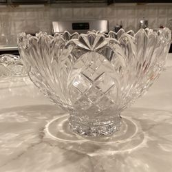 Heavy Fifth Avenue Crystal Wellington 24% Full Lead Crystal 9-1/4" Bowl Vintage 9.25 dia x 6.5”T. perfect condition!