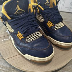 Air Jordan 4 Retro “Michigan Maize Blue” – Size 10.5 – Great Condition 
