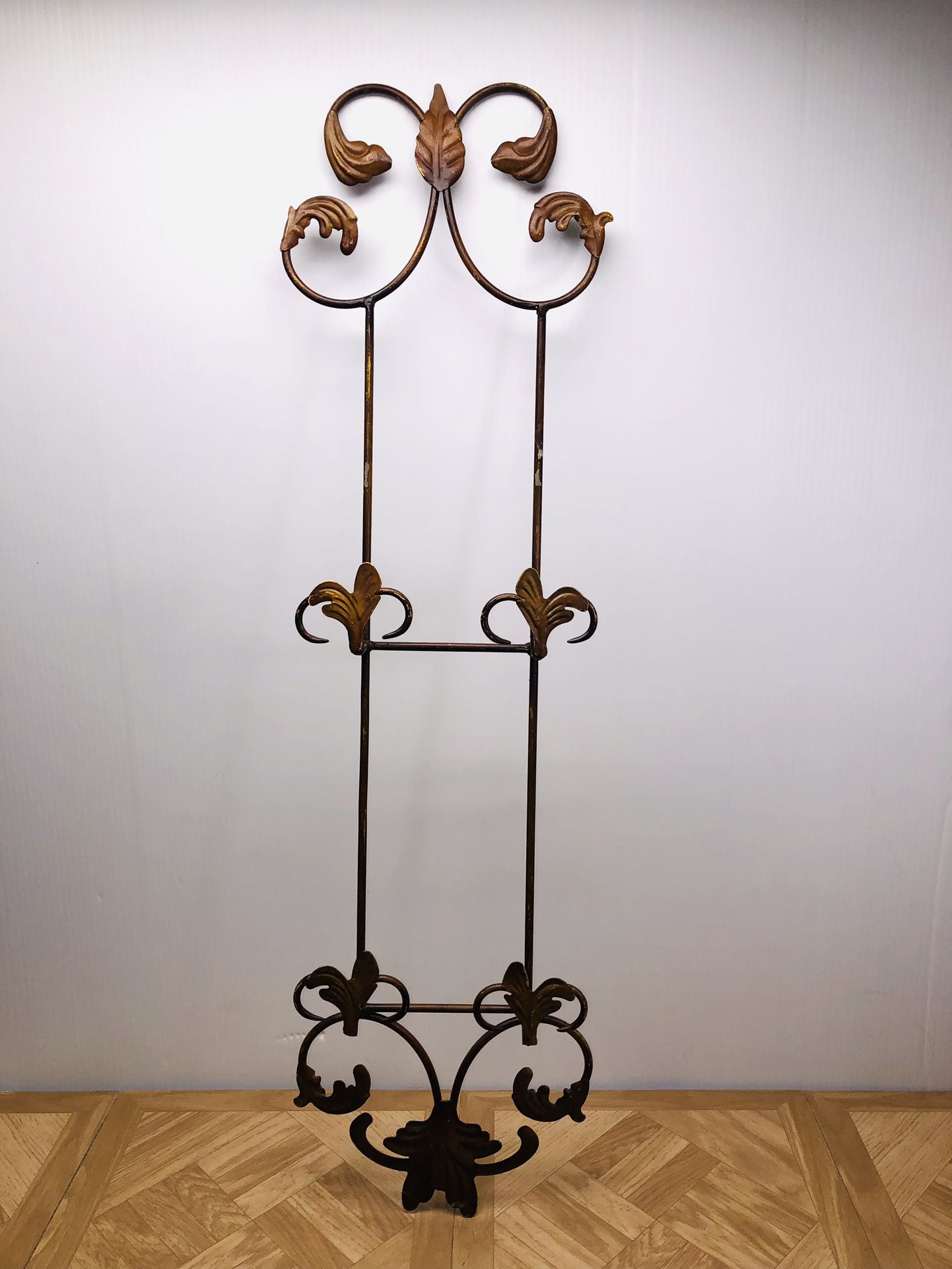 VTG Regency Plate Picture Hanger Wall Display Brown Scroll Leaf 2 Tier 33x9x2.5”