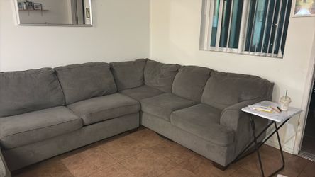 Living spaces sectional sofa