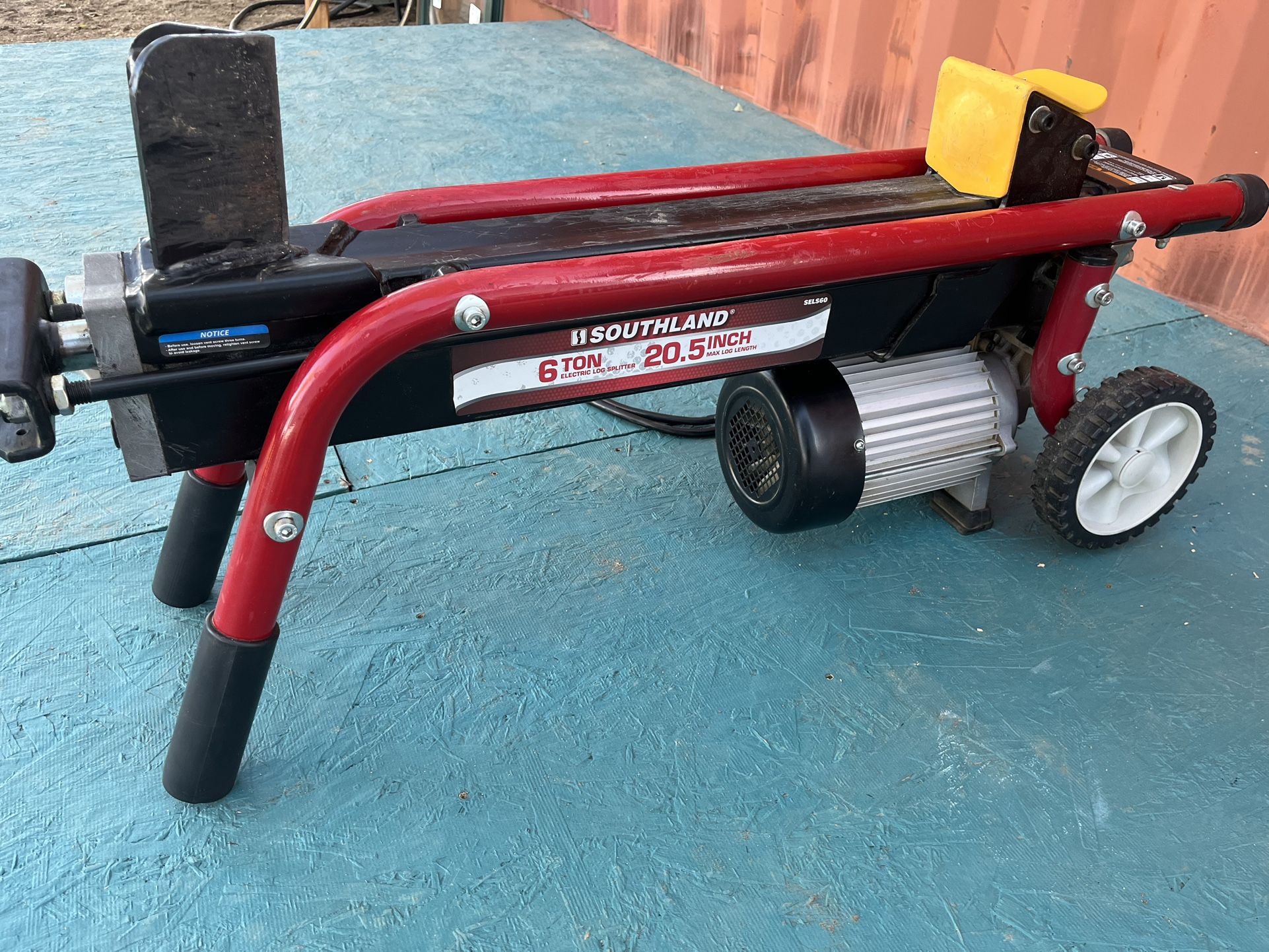 Southland 6 Ton Electric Wood Splitter for Sale in Yucca Valley, CA