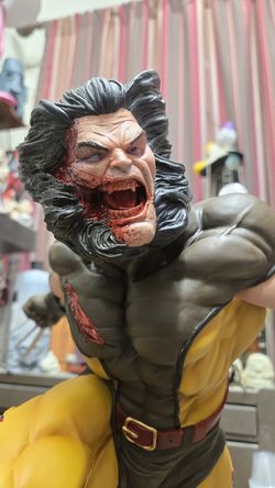 Custom wolverine statue NOT SIDESHOW XM STUDIOS PRIME1 QUEEN STUDIOS