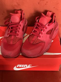 9.5 mens fit like an 8.5 (runs small)