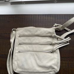 Apt 9 White shoulder pocketbook-9.5 inches