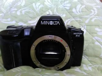 Minolta maxxum 3xi camera