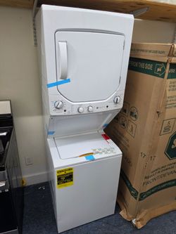 New GE 24in Stacked Washer Dryer Combo Unit