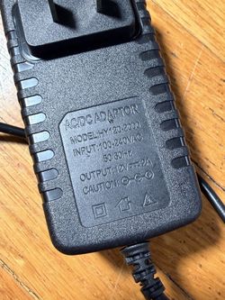 HY1202000 AC/DC Power Adapter 12V 2A 24W Power Supply Center Positive