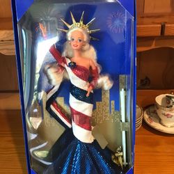 Statue of Liberty Barbie & collector plate!