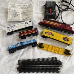 Big Y Minute Man Express Train Set.