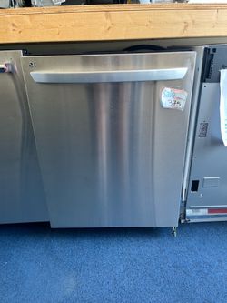 LG 24inch. 3 Rack Top Control Dishwasher