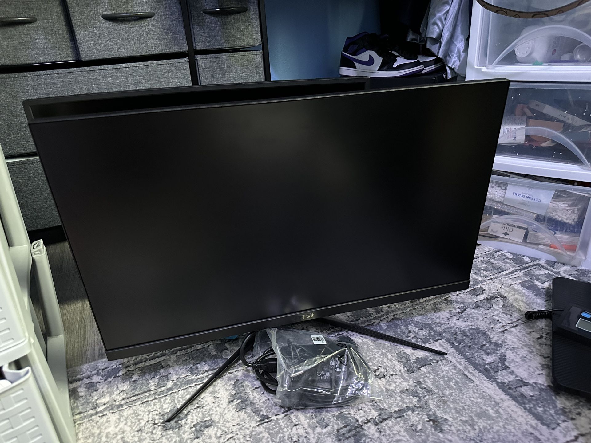 MSI Monitor 27” G2712V