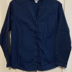 L.L.Bean wrinkles free Women’s navy &white polka dots shirt Medium