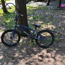 Mongoose Mode 180 Bike